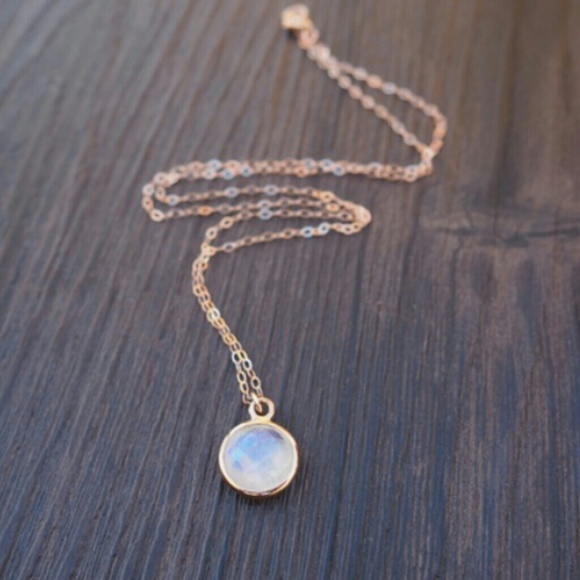 Jewelry - Gold moon stone necklace with lobster clasp ✨💎